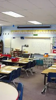 ai character: Classroom - 💗 background