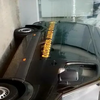 chat with ai character: black ambulance