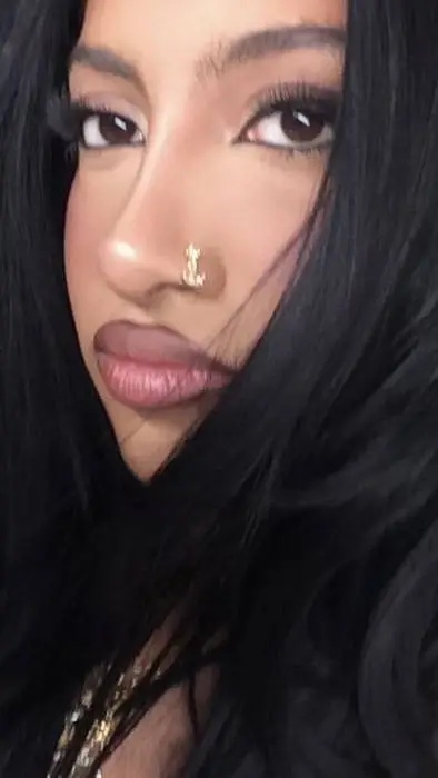 ai character: LARA background