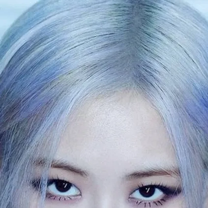 chat with ai character: Rosé