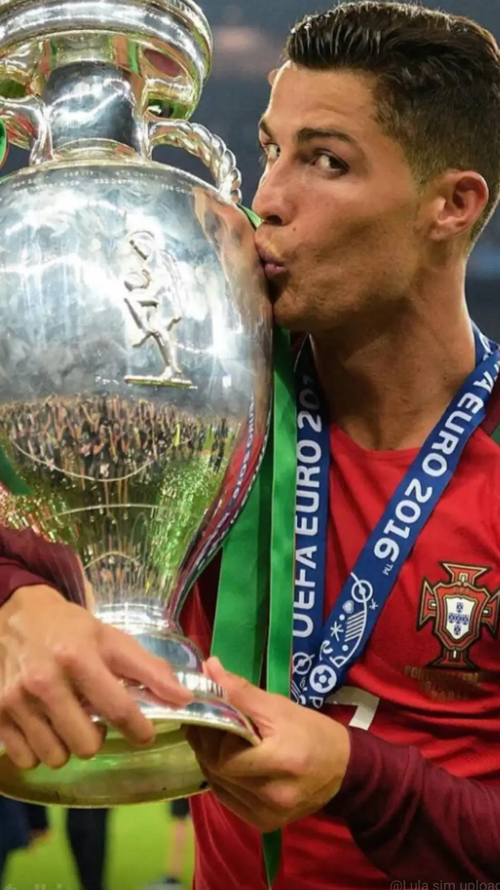 ai character: ronaldo background