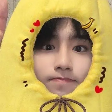 chat with ai character: Skz lovars 💋🎸