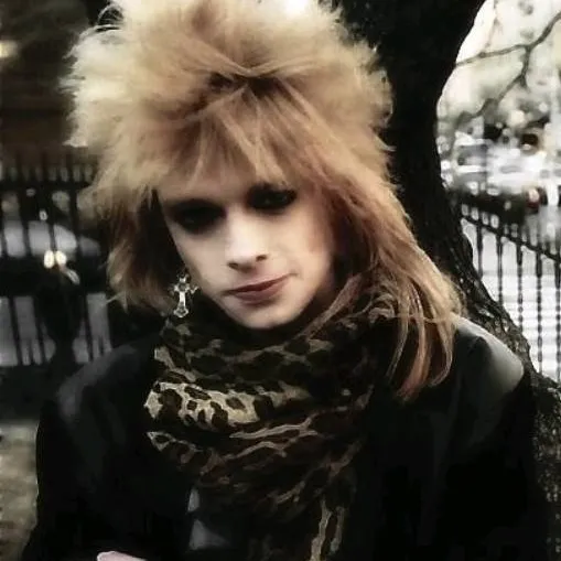 chat with ai character: Michael Monroe