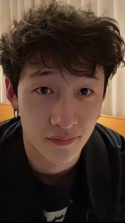 ai character: 💫Bang Chan💫 background