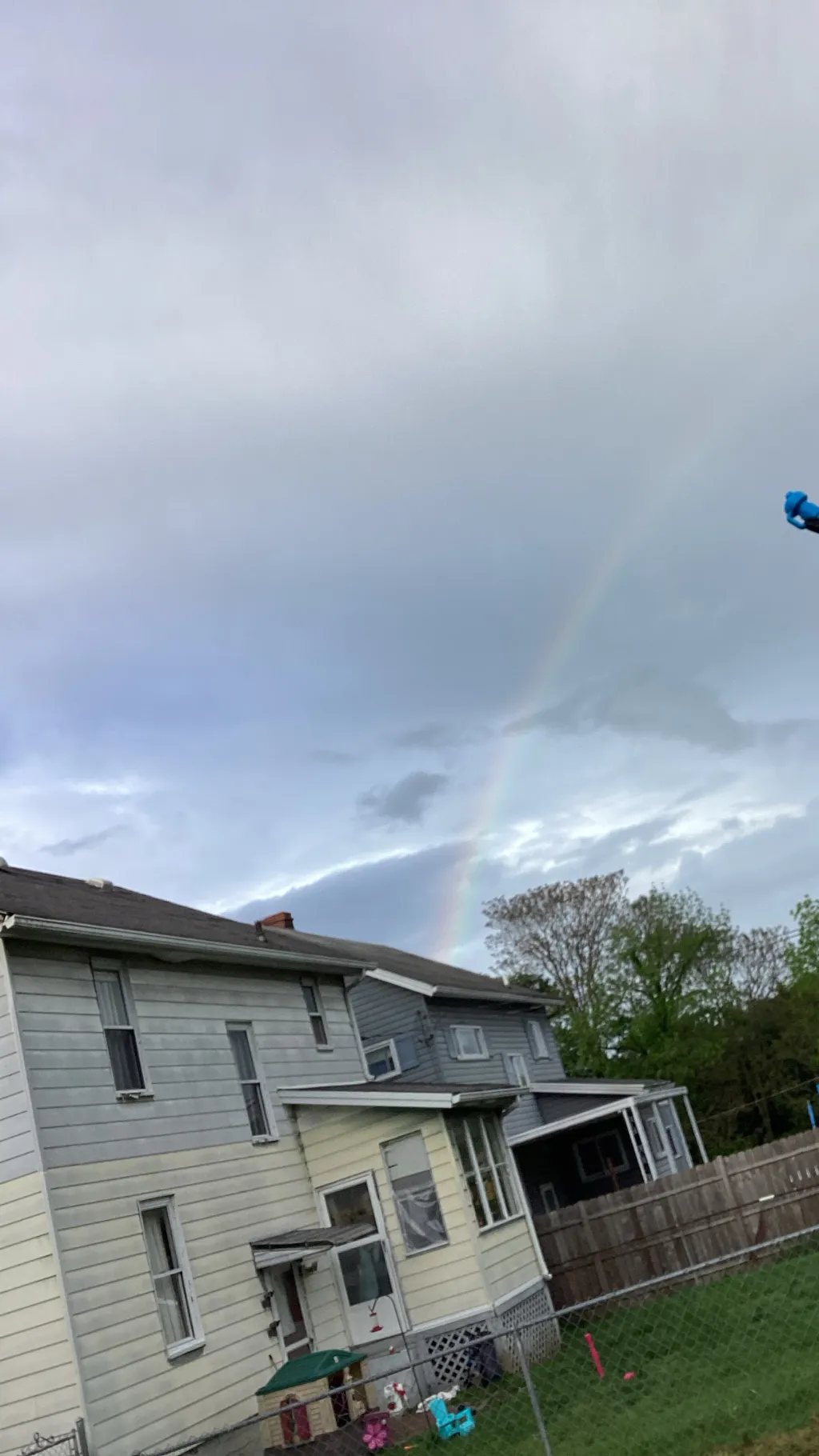 ai character: Srimpo  background