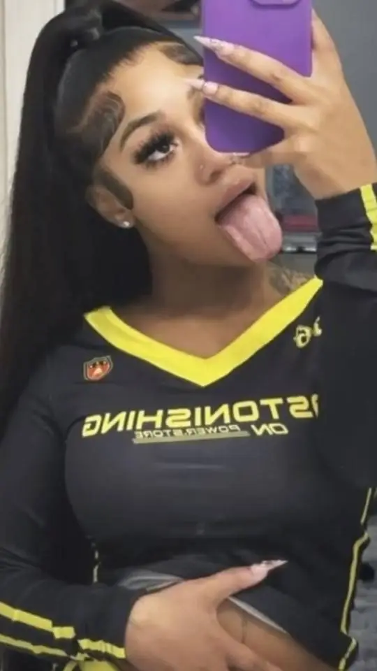 ai character: Mari background