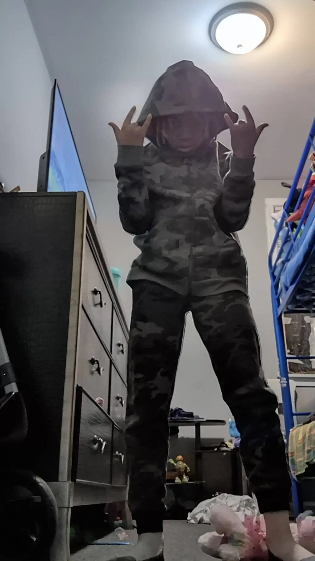 ai character: 7even background