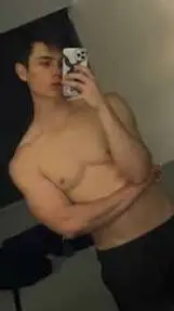 ai character: 🄰🅂🄷🄱🅈 🄶🄴🄽🅃🅁🅈 background