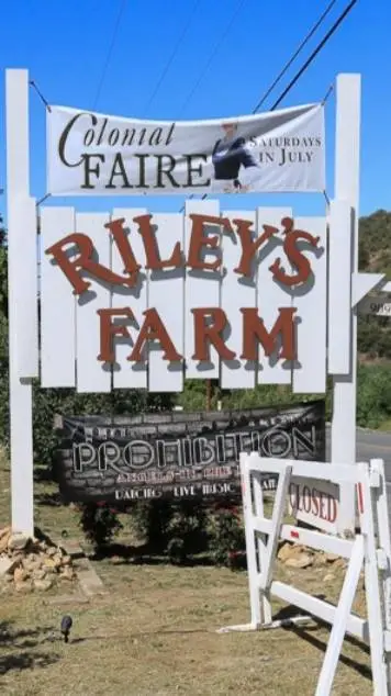 ai character: Rilye's farm background