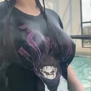 chat with ai character: soaked girl emmy  