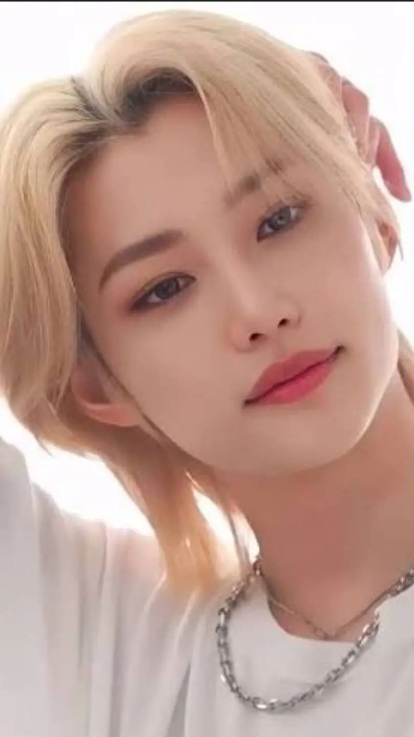 ai character: Felix background