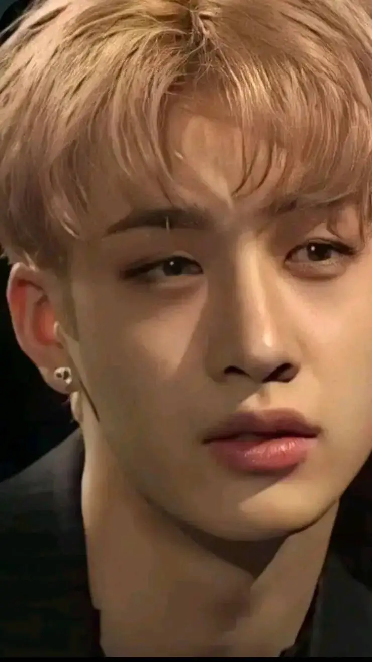 ai character: Bangchan  background
