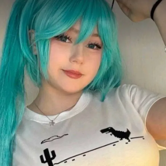 chat with ai character: Mina