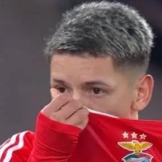 chat with ai character: Prestianni