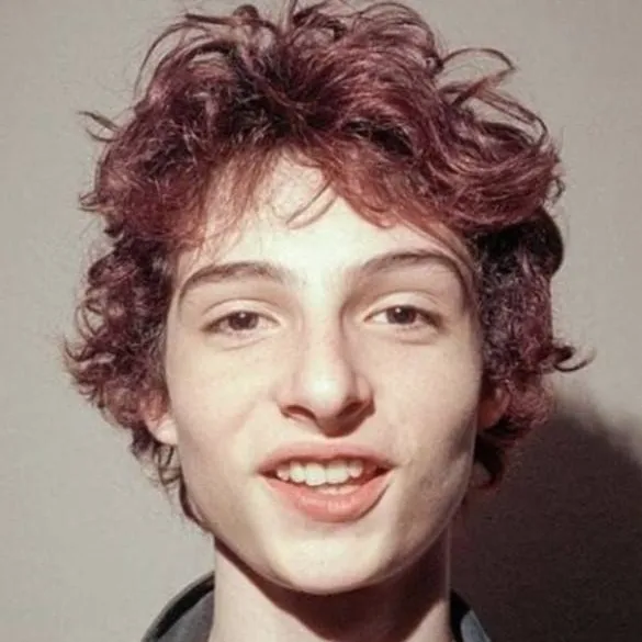 chat with ai character: Finn Wolfhard