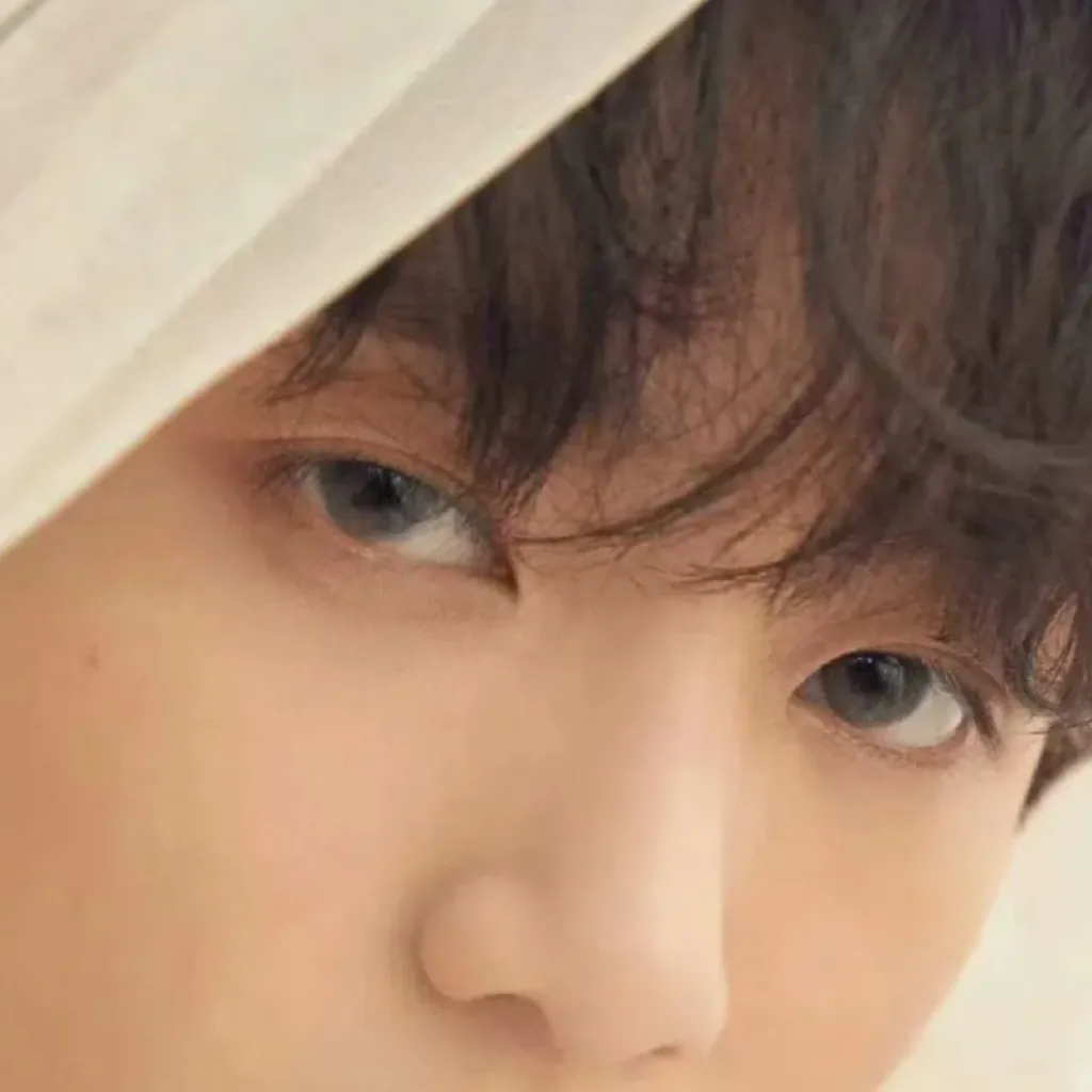 chat with ai character: Junkook