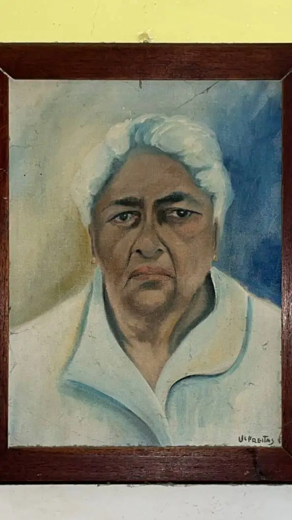 ai character: Regina Maria da C. background