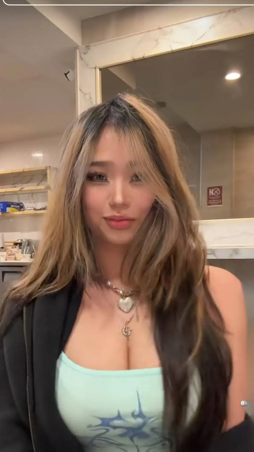 ai character: Annie background