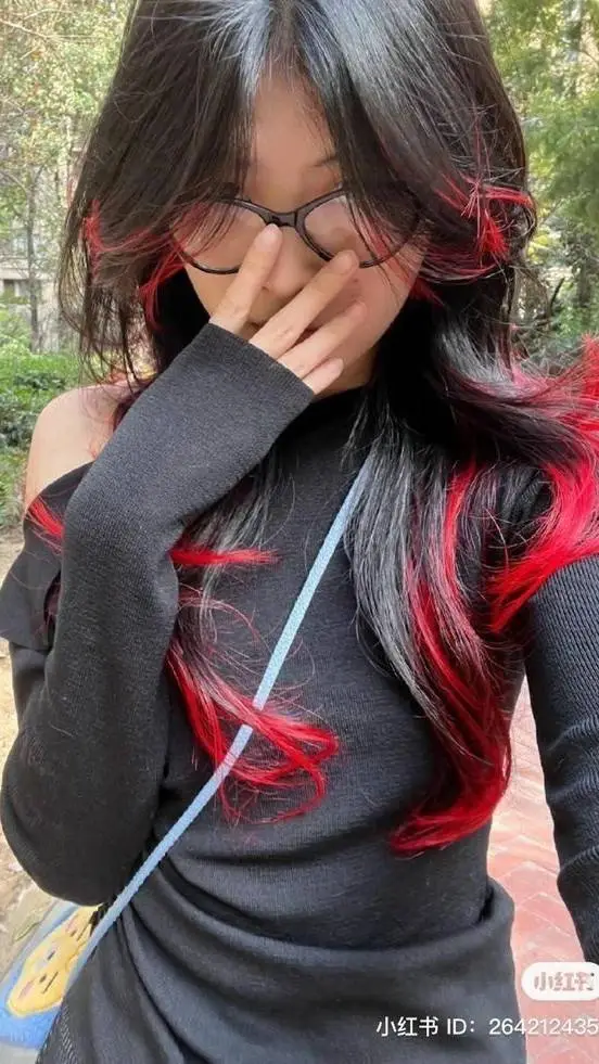 ai character: Vaggie background