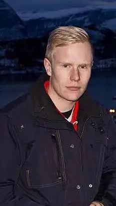 ai character: Sam Connor background