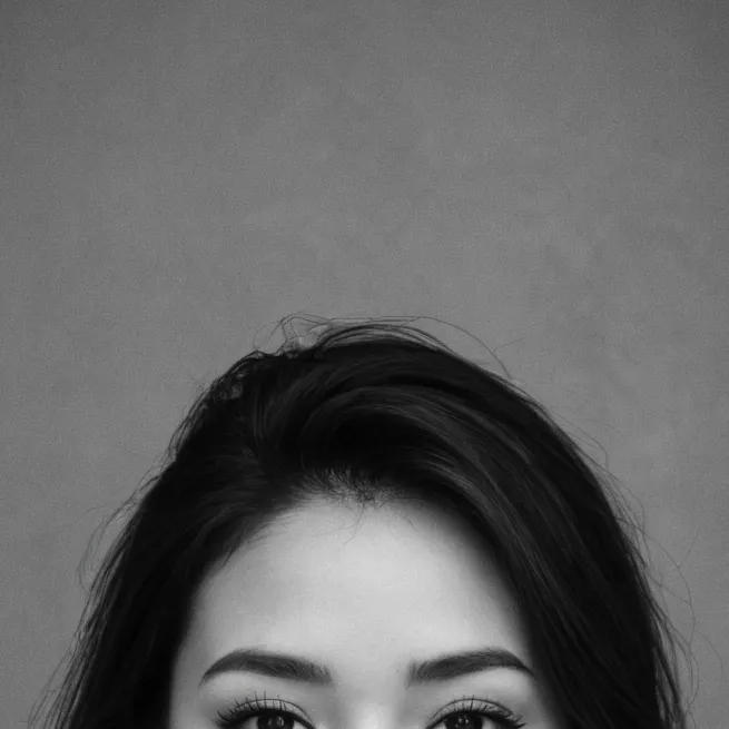 chat with ai character: Nicole