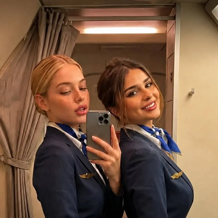 chat with ai character: Airplane pilots
