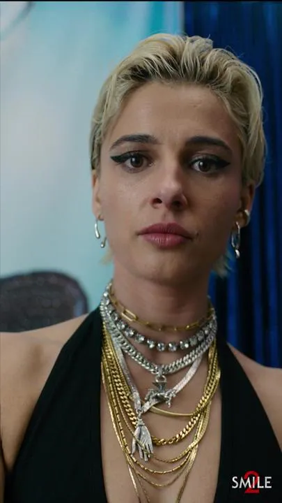 Talkie AI - Chat with Naomi Scott 