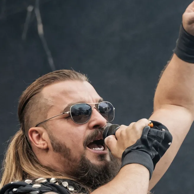 chat with ai character: Joakim Brodén 