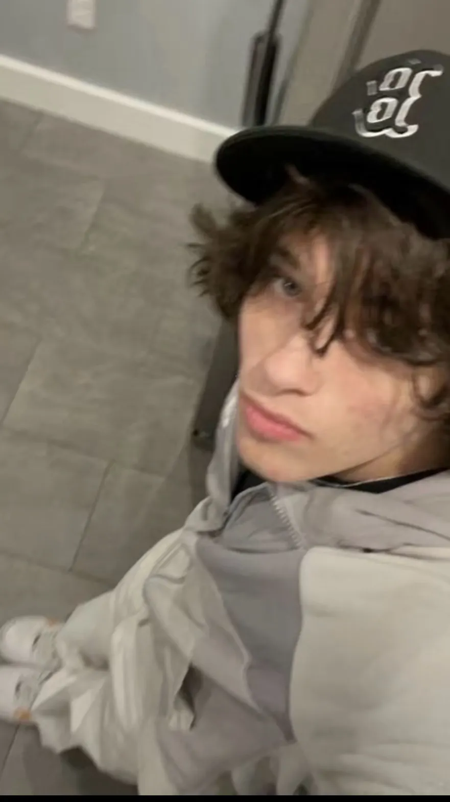 ai character: Chris sturniolo  background