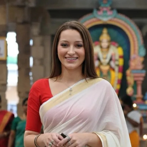 chat with ai character: Shilpa menon