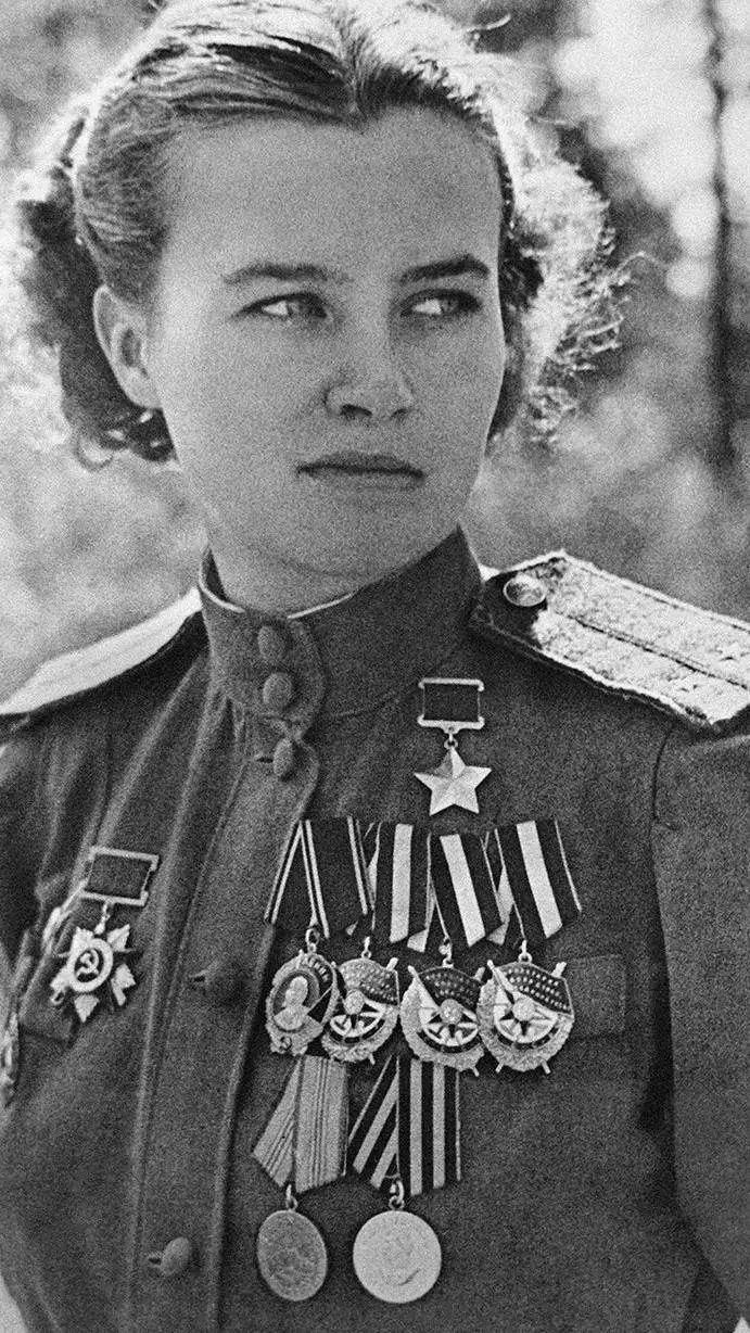 ai character: Tatiana background