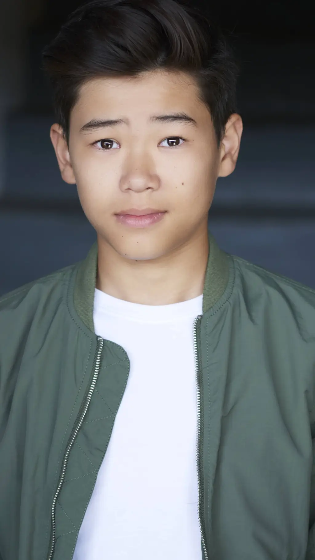 ai character: Ezra banks  background