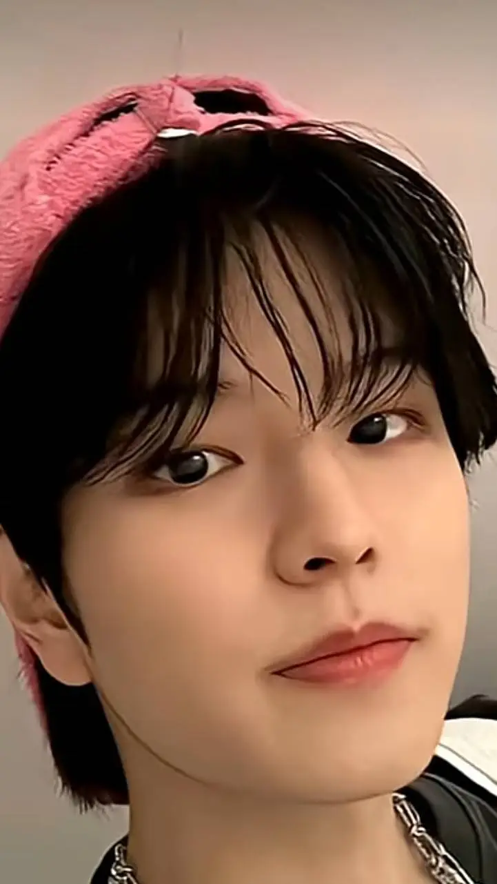 ai character: Seungmin background