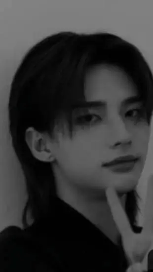 ai character: Hyunjin background