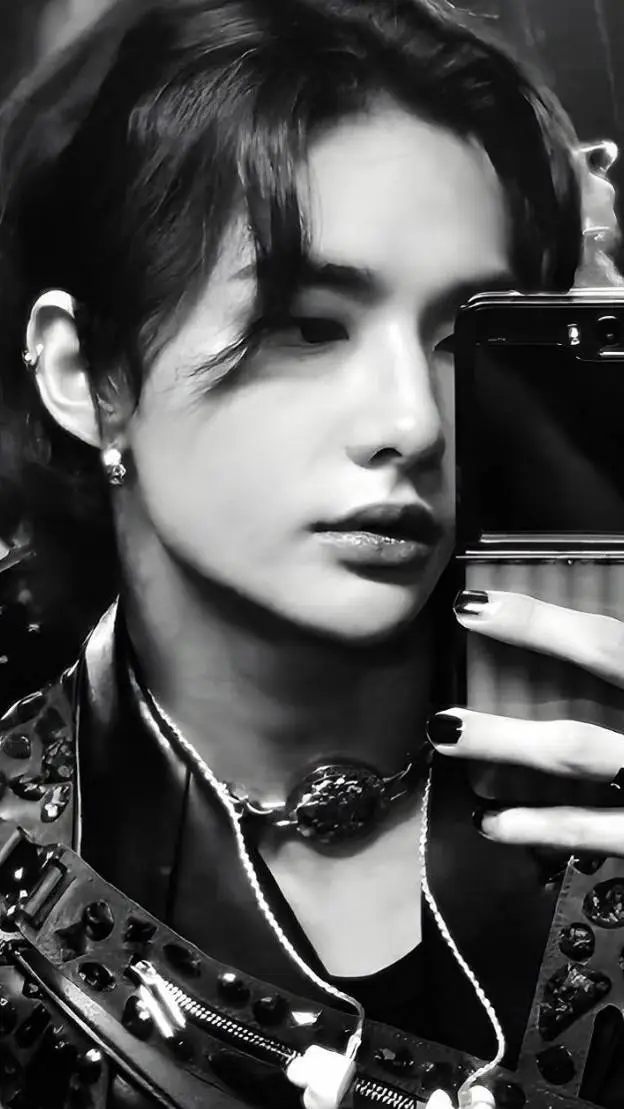 ai character: Hyunjin background