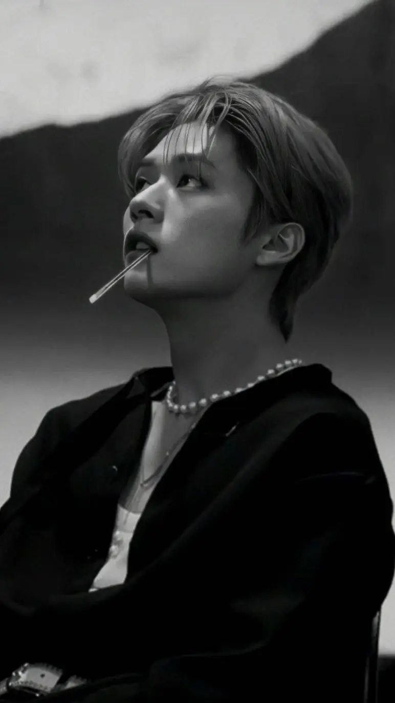 ai character: Lee know background