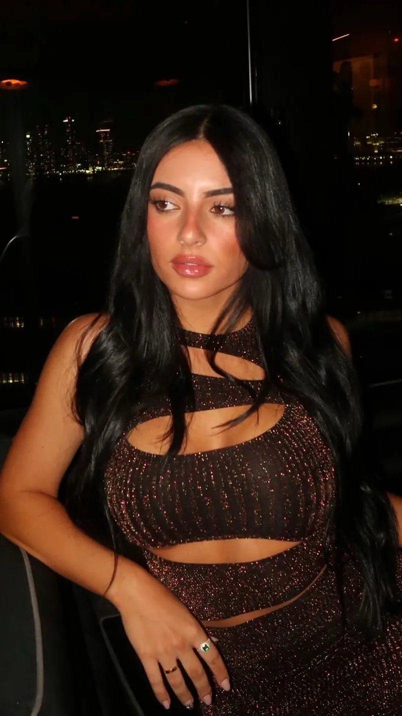 ai character: Christina background