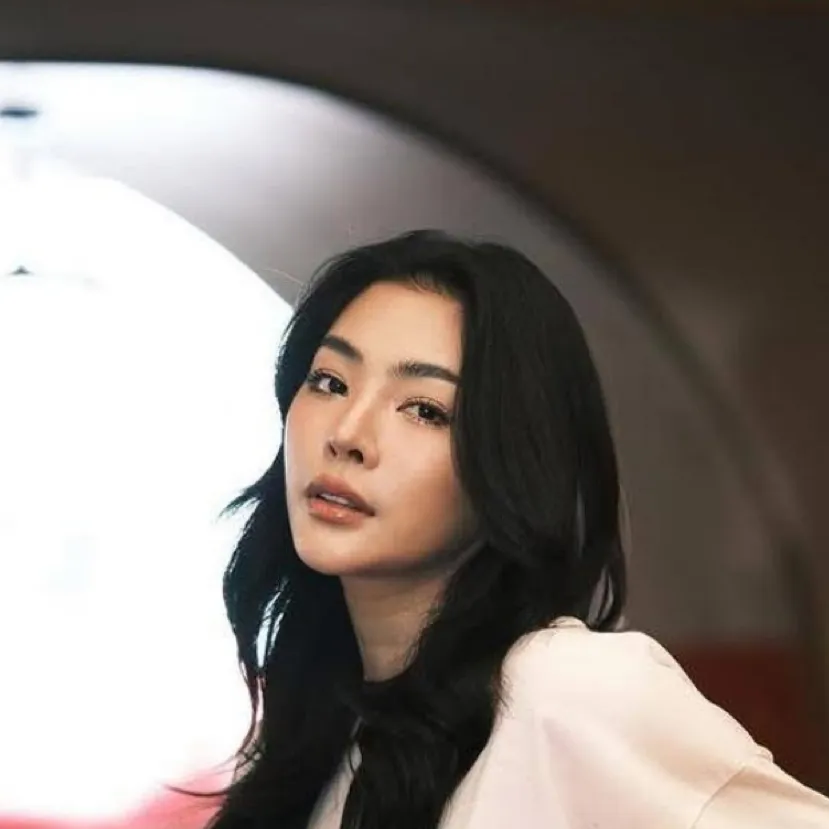 chat with ai character: Faye Malisorn