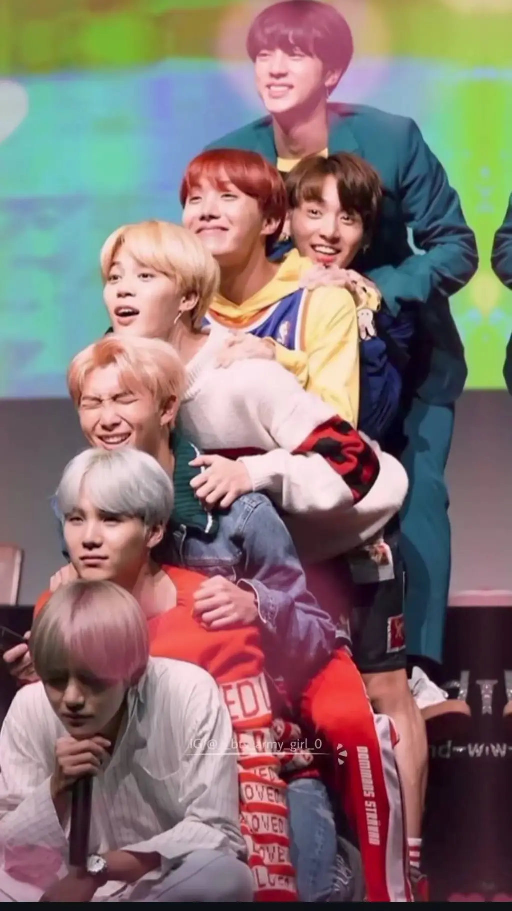 ai character: BTS💜 background