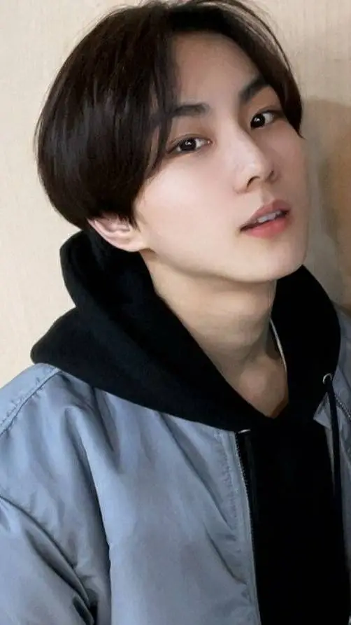 Talkie AI - Chat with Jungwon 💙