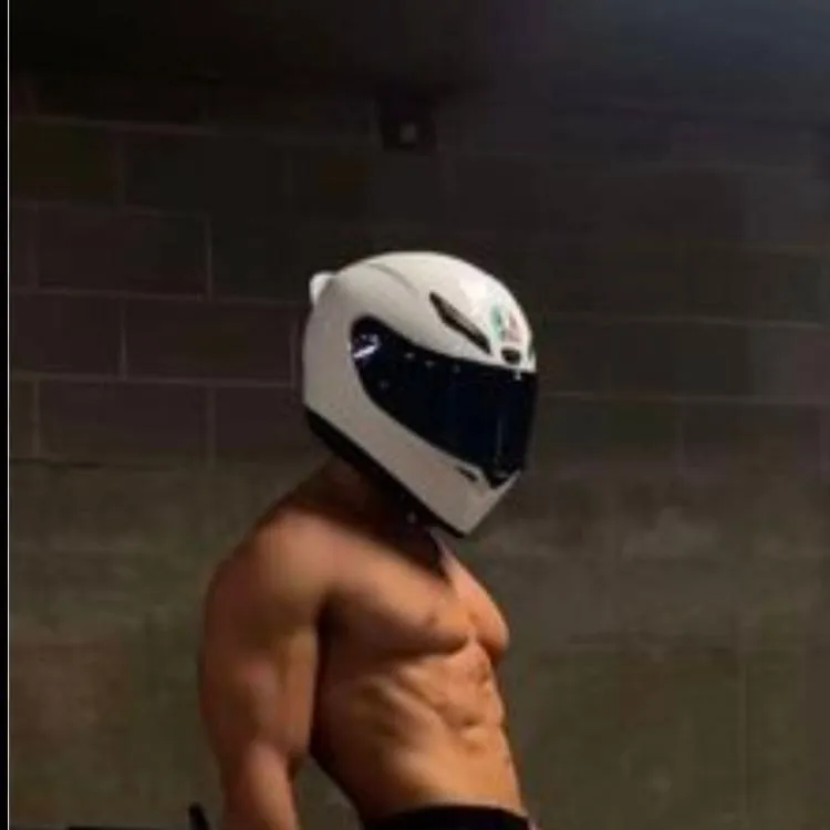 chat with ai character: biker bf