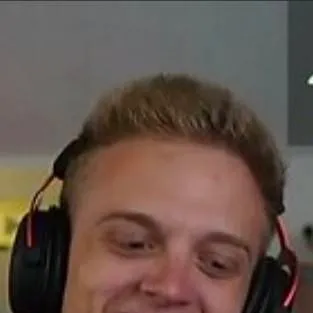 chat with ai character: joe barnilozi