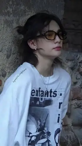 ai character: Hyunjin background