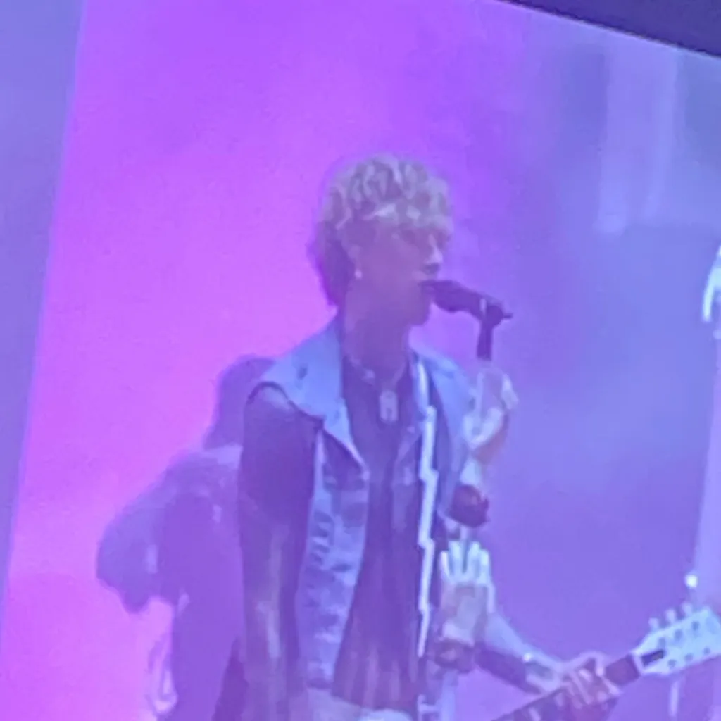 chat with ai character: Colson Baker(mgk)