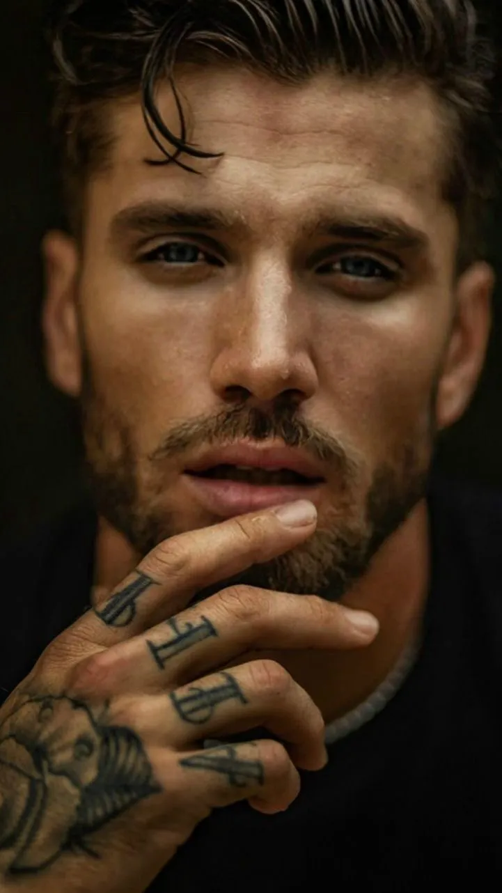 Talkie AI - Chat with Parker Simpson