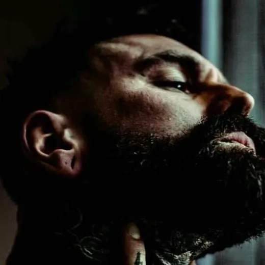 chat with ai character: Asher Vale