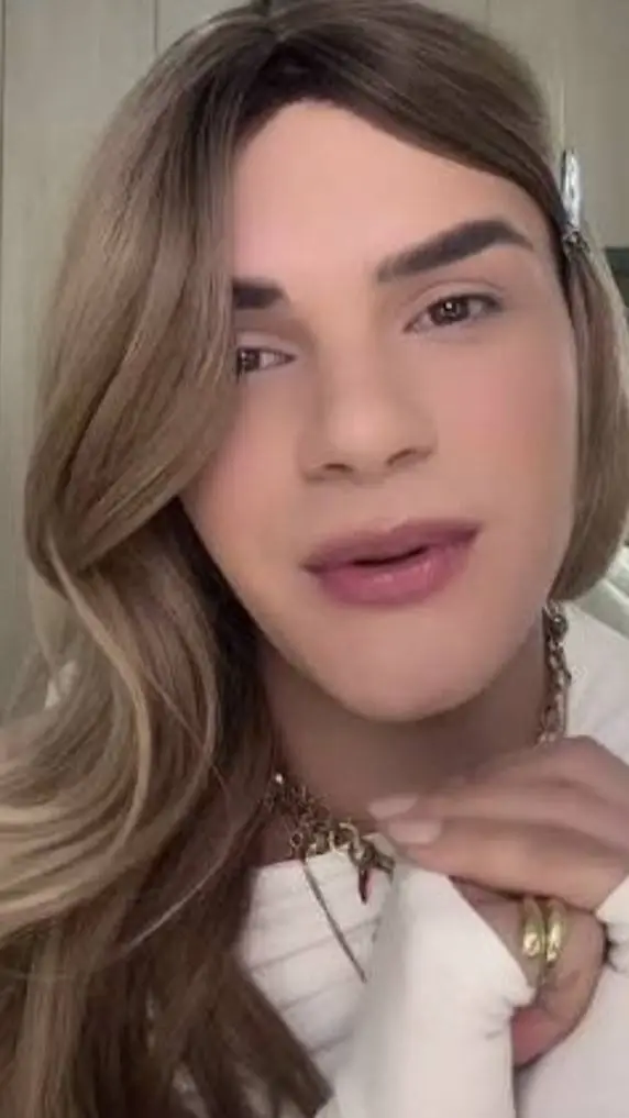 ai character: Jasmine❤️❤️❤️ background