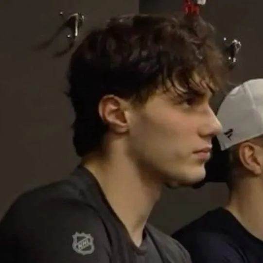 chat with ai character: Mason