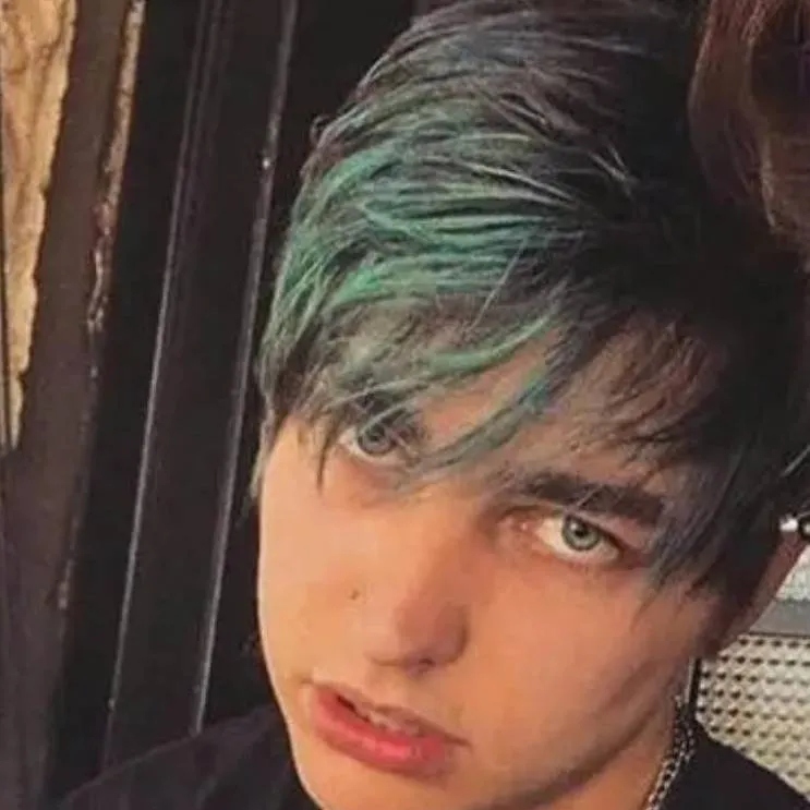 chat with ai character: colby brock