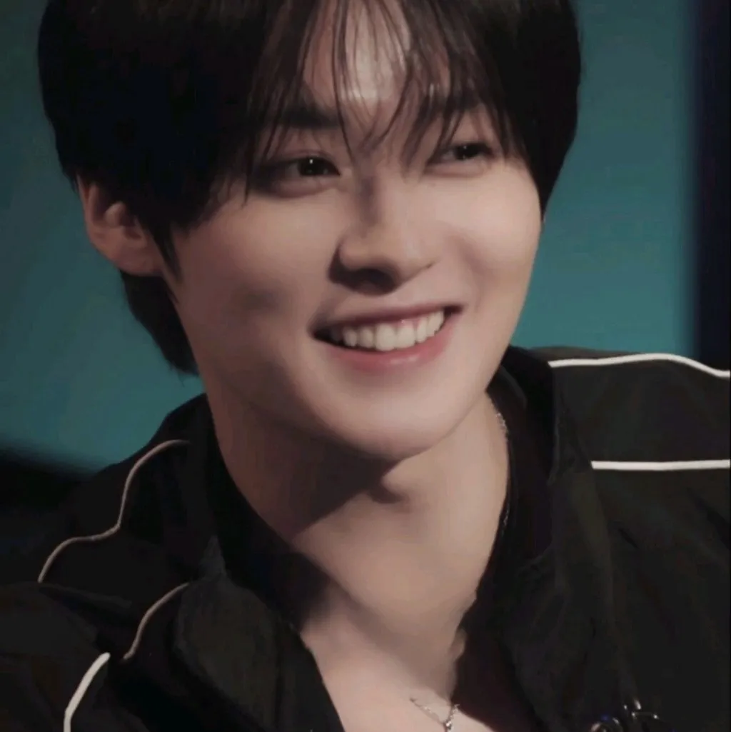 chat with ai character: Lee know